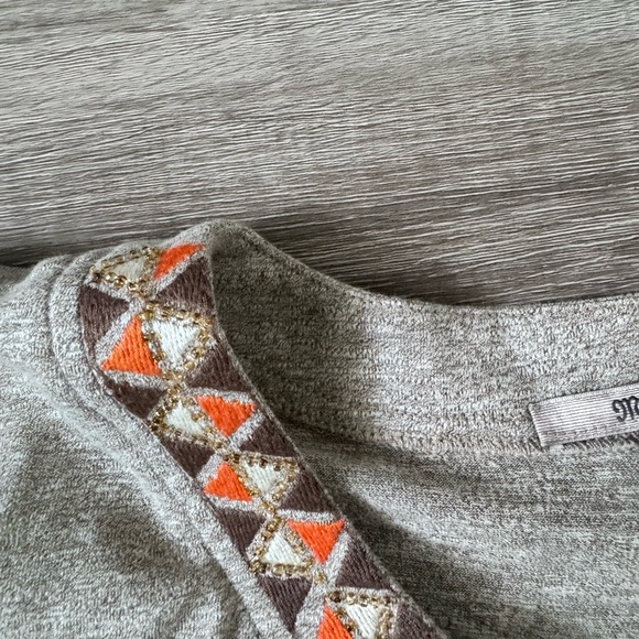 Miss Me Y2K hi low embroidered collar top medium - Picture 6 of 9